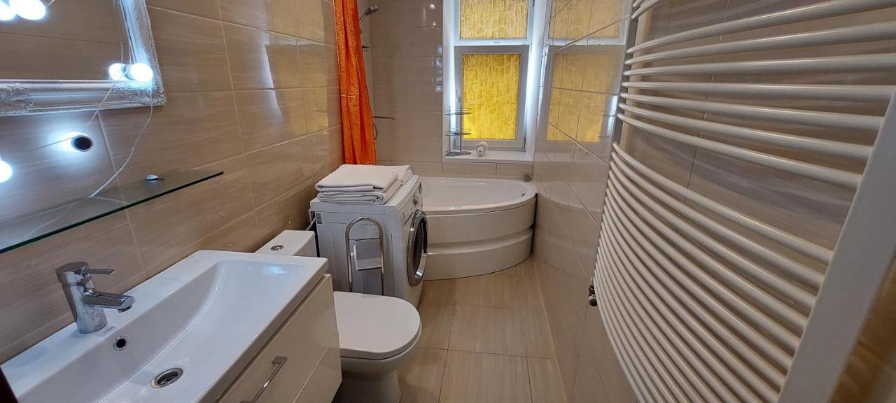 Parkcosylux Two Bedrooms Apart Free Parking Рига Экстерьер фото